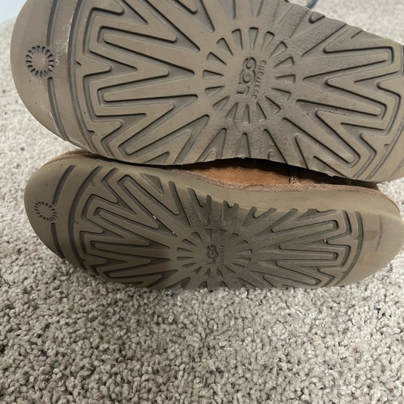 UGGs girls - Picture 8 of 9